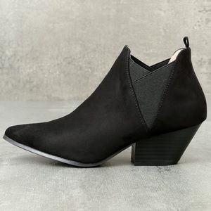Lulu’s Lanya Vegan Suede Ankle Boots